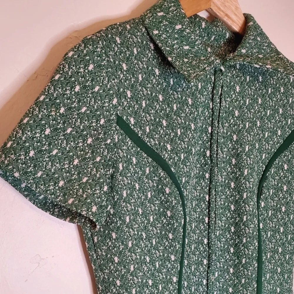 Speedy Green 70s Athletic Polyester Zip-Up Dress with Waist Tie - Picture 4 of 14